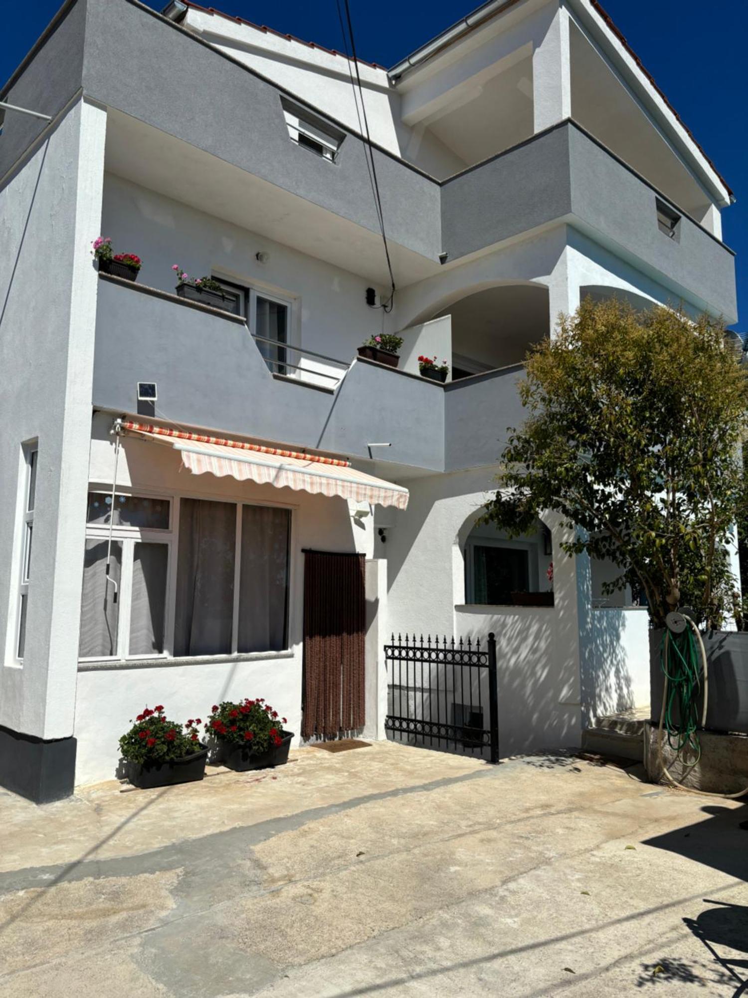 Apartments N&M Sukosan Exterior photo